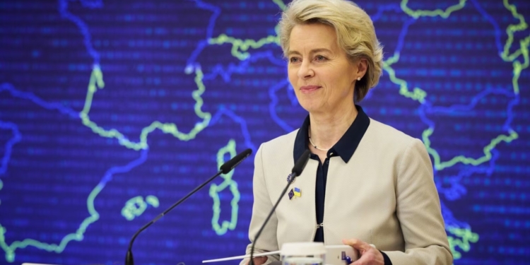 У ЄС немає доказів, що Китай планує передати росії зброю, – Урсула фон дер Ляєн