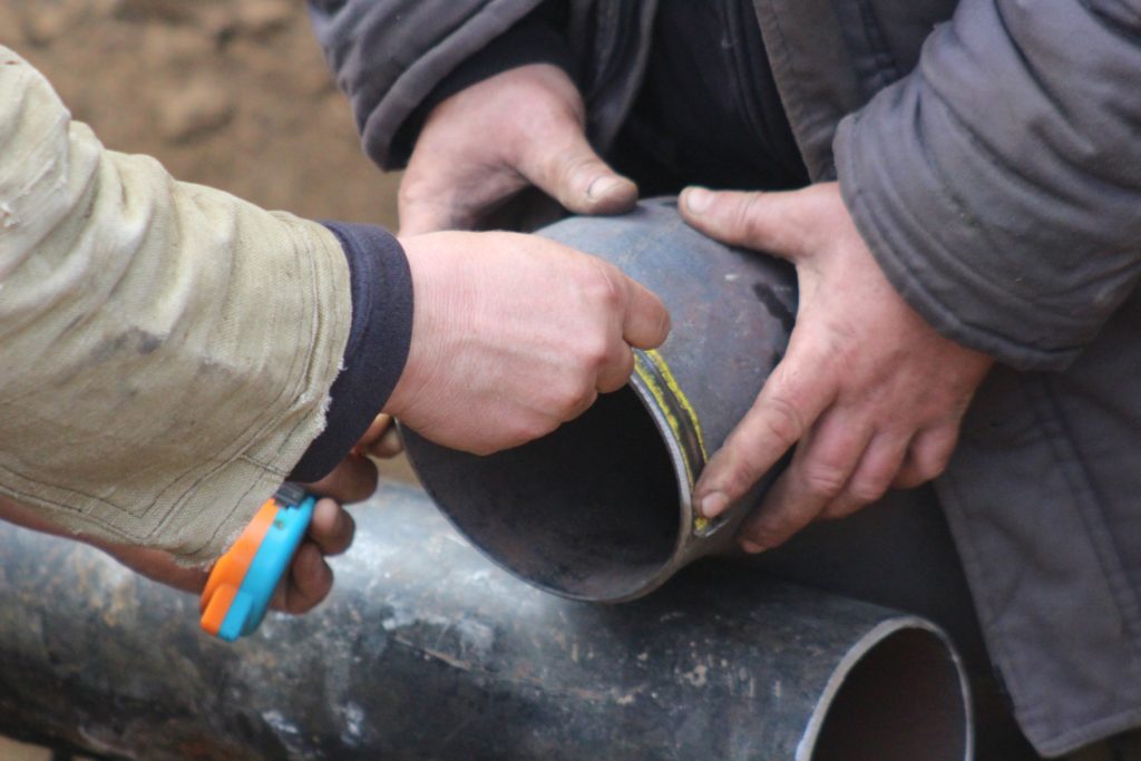 «Миколаївгаз» обіцяє за тиждень повернути газ в домівки мешканців села Прибузьке (ФОТО) 25