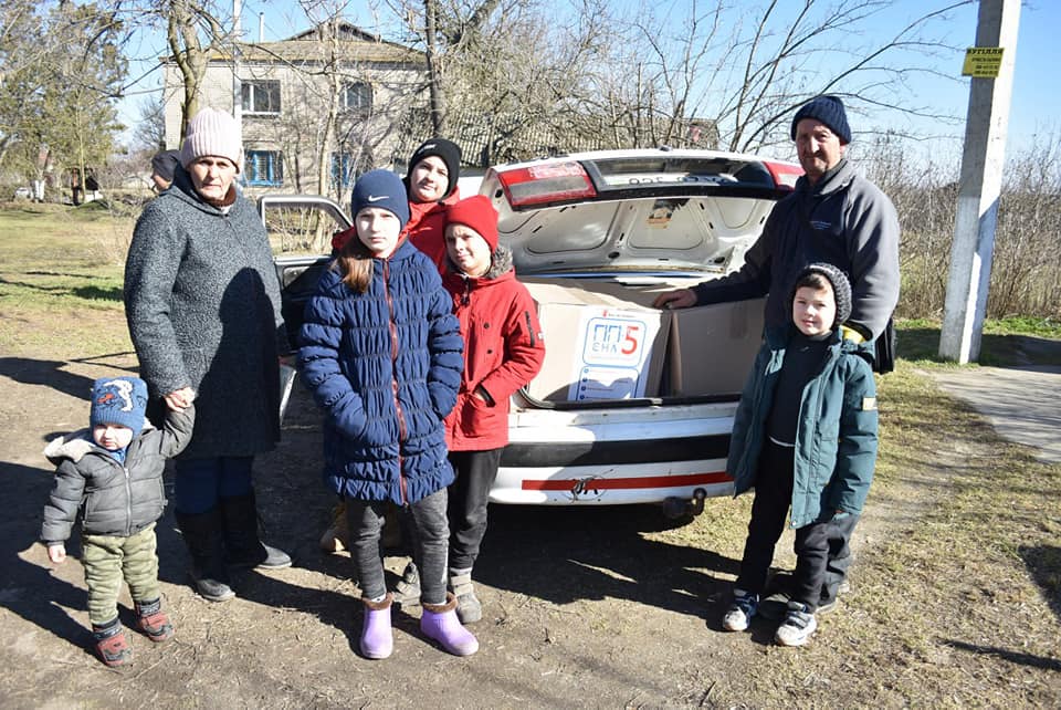 На Миколаївщині жителі Горохівської громади отримали 150 наборів гігієни від Save the Children (ФОТО) 25