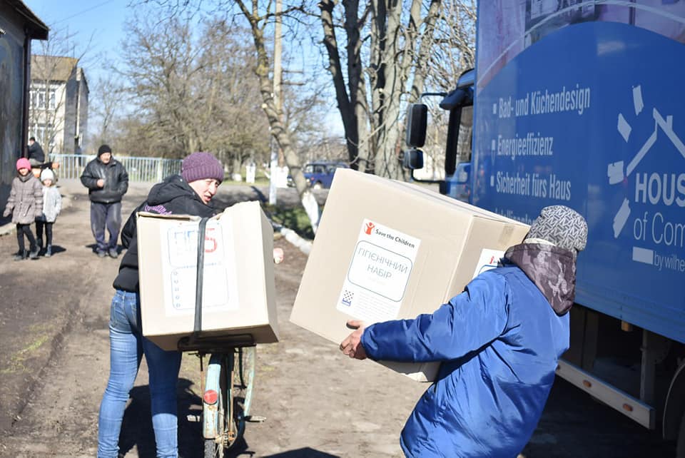 На Миколаївщині жителі Горохівської громади отримали 150 наборів гігієни від Save the Children (ФОТО) 31