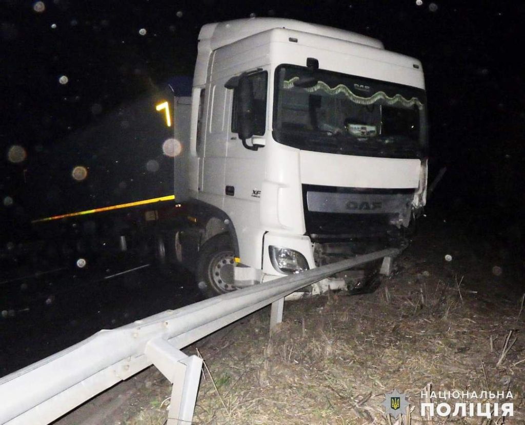 ДТП на Миколаївщині, після якої спалахнула автівка, було смертельним – загинув 19-річний водій легковика (ФОТО) 3
