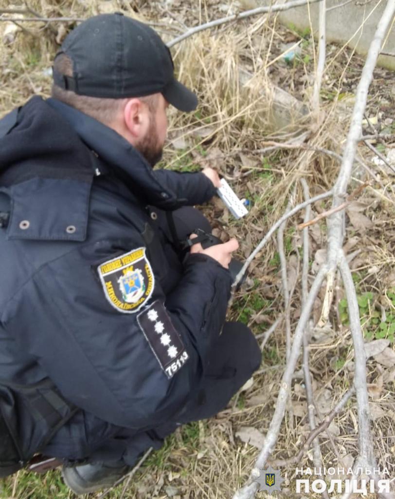На Миколаївщині поліцейські затримали «закладника» зі зброєю (ФОТО) 1