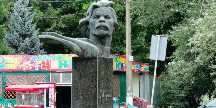 В Одесі знесуть пам`ятник Максиму Горькому (ДОКУМЕНТ)
