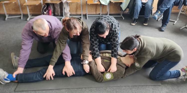 В Миколаєві запустили “КоЛеСо”:  миколаївців вчать основам домедичної допомоги ASM TCCС (ФОТО)