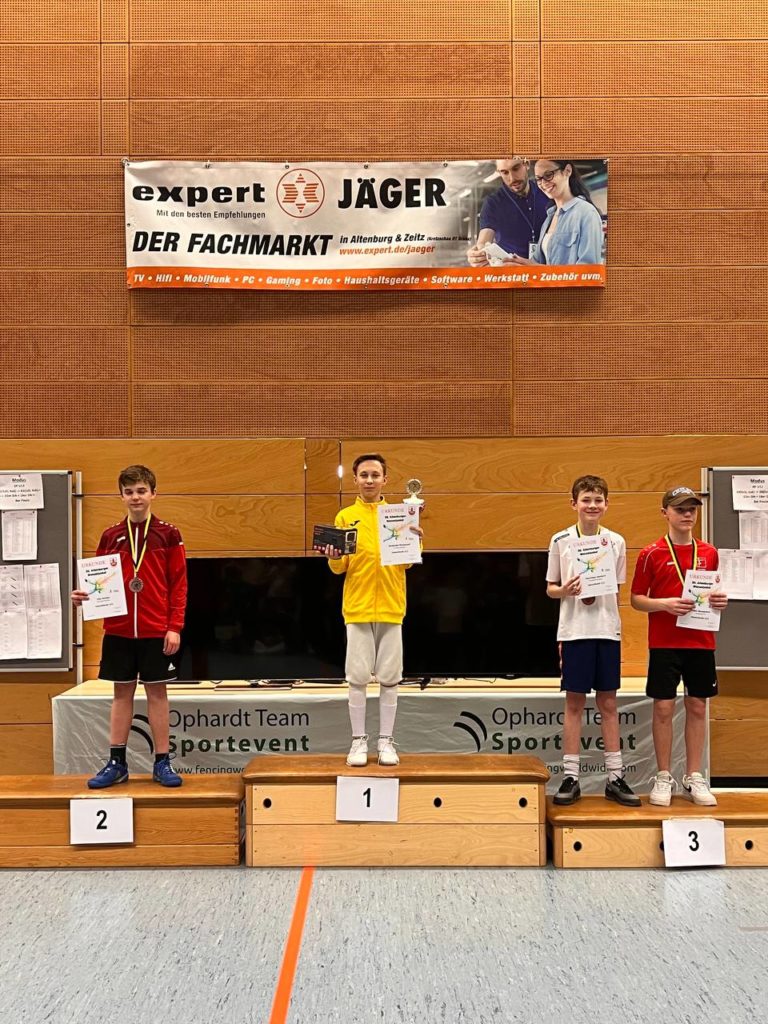 Юний фехтувальник з Миколаєва здобув чергове «золото» на змаганнях в Німеччині (ФОТО) 3