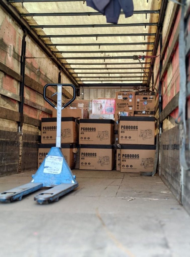 Миколаївщина передала Херсону три вантажівки гуманітарної допомоги (ФОТО) 5