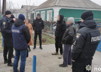 На Миколаївщині викрили 17-річного шахрая, який заволодівав коштами під виглядом продажу військової амуніції (ФОТО)