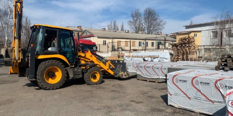 Миколаїв отримав від агенції ООН чергову партію матеріалів, а від французької Асоціації «Нарбонна-Україна» – транспорт та УЗД-апарати (ФОТО)