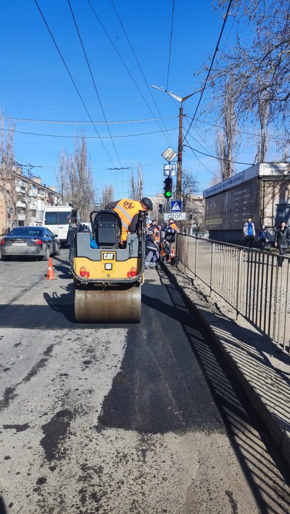 В Миколаєві розпочали ямковий ремонт доріг (ФОТО) 5
