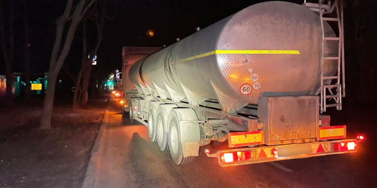 В Миколаєві вночі насмерть збили чоловіка – поліцейські просять допомогти встановити особу загиблого (ФОТО)