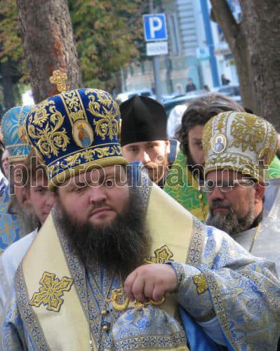 Архієрей УПЦ (МП) оголосив про початок голодування на підтримку братії Лаври. Чому з цього сміються? (ФОТО) 2