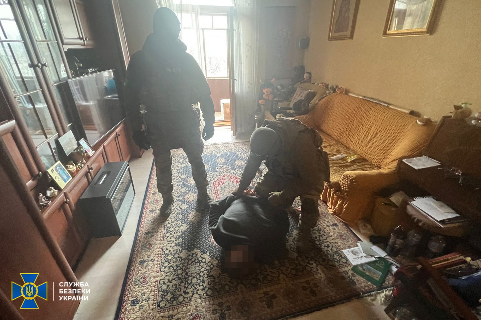 СБУ знешкодила агентів ФСБ з журналістським посвідченням і зв’язками з нардепом – готували ракетні удари по Укрзалізниці (ФОТО)