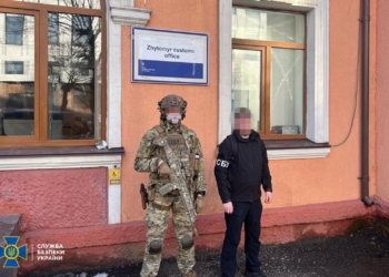 СБУ викрило хабарників на Житомирській митниці – керувала всім начальниця (ФОТО)