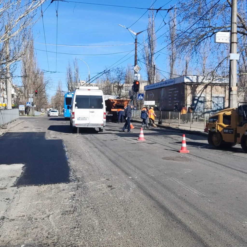 В Миколаєві розпочали ямковий ремонт доріг (ФОТО) 7