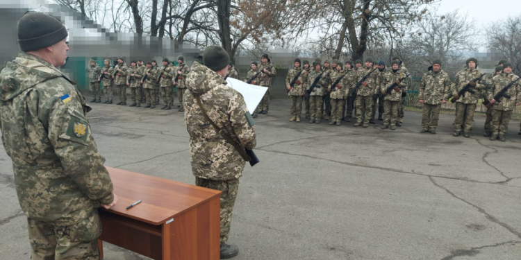 Особовий склад Миколаївського стрілецького батальйону ЗСУ прийняв присягу на вірність українському народові (ФОТО)