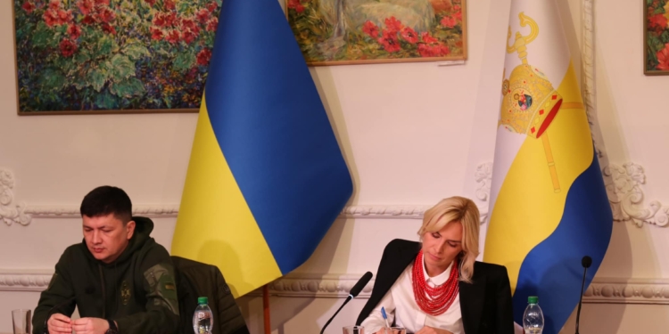 Ганна Замазєєва склала повноваження голови Миколаївської облради. Її обов’язки виконуватиме обраний 1-й заступник голови Антон Табунщик (ФОТО)