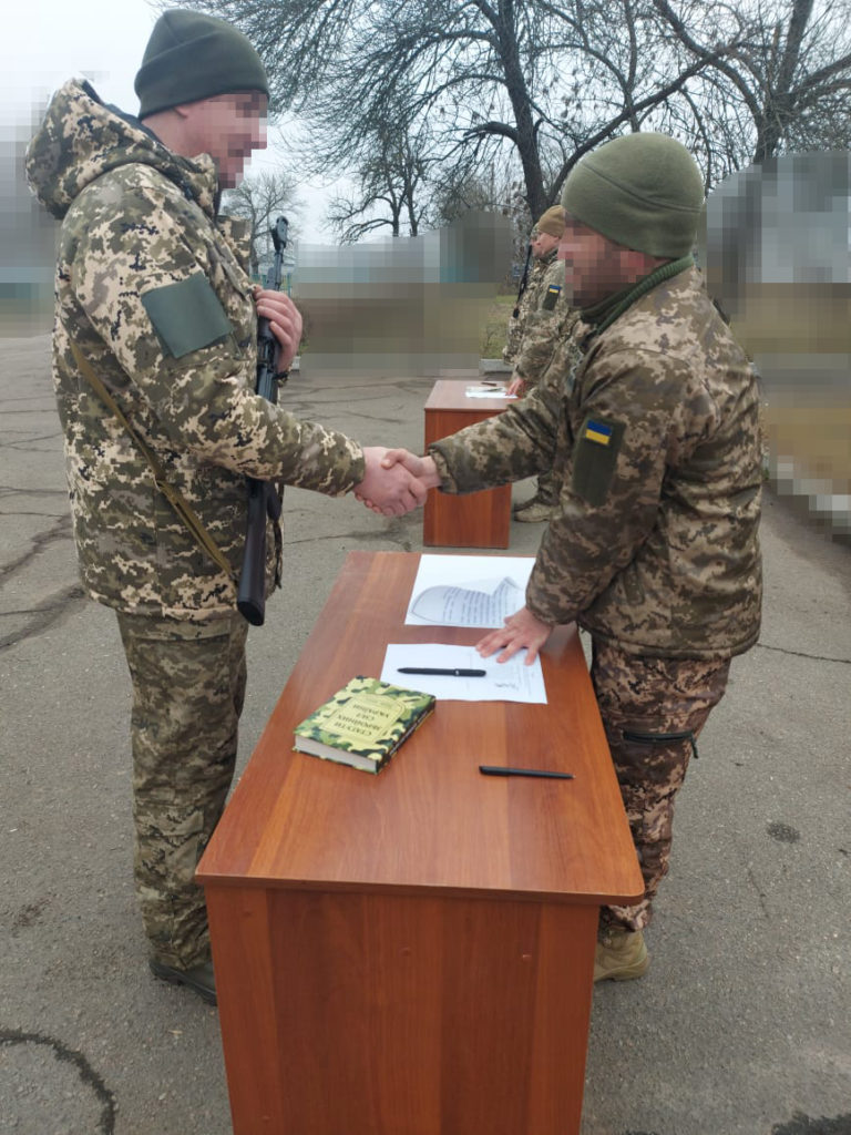 Особовий склад Миколаївського стрілецького батальйону ЗСУ прийняв присягу на вірність українському народові (ФОТО) 10