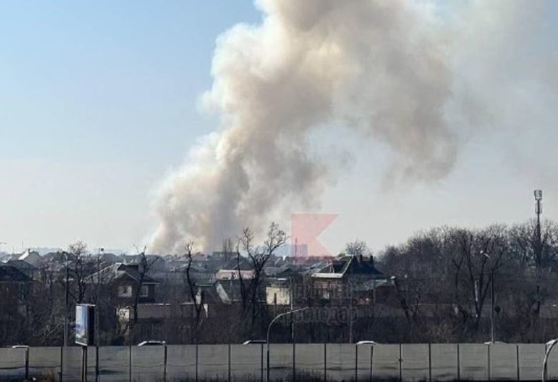 В Краснодарі вибухи і пожежа в районі льотного училища (ФОТО)