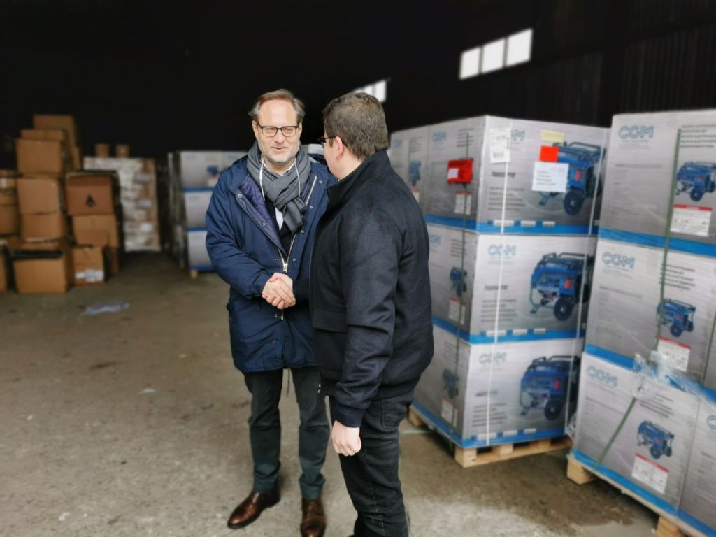 Посольство Австрії передало Миколаївщині 50 генераторів для відновлення соціальної інфраструктури (ФОТО) 11