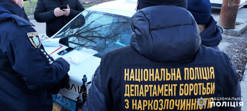 В Миколаєві поліцейські затримали 29-річного «закладника» (ФОТО) 11