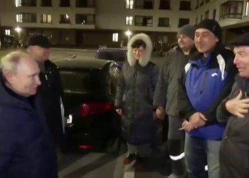 “Ми нах** тут нікому не потрібні”. Жителі Маріуполя обурилися показухою, влаштованою для путіна в зруйнованому місті (ФОТО, ВІДЕО)