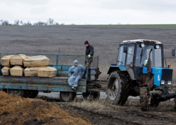 Рашисти наймають мігрантів з колишніх республік СРСР збирати трупи та рити окопи на війні (ФОТО)