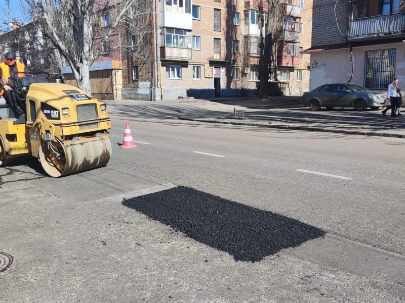 В Миколаєві розпочали ямковий ремонт доріг (ФОТО)