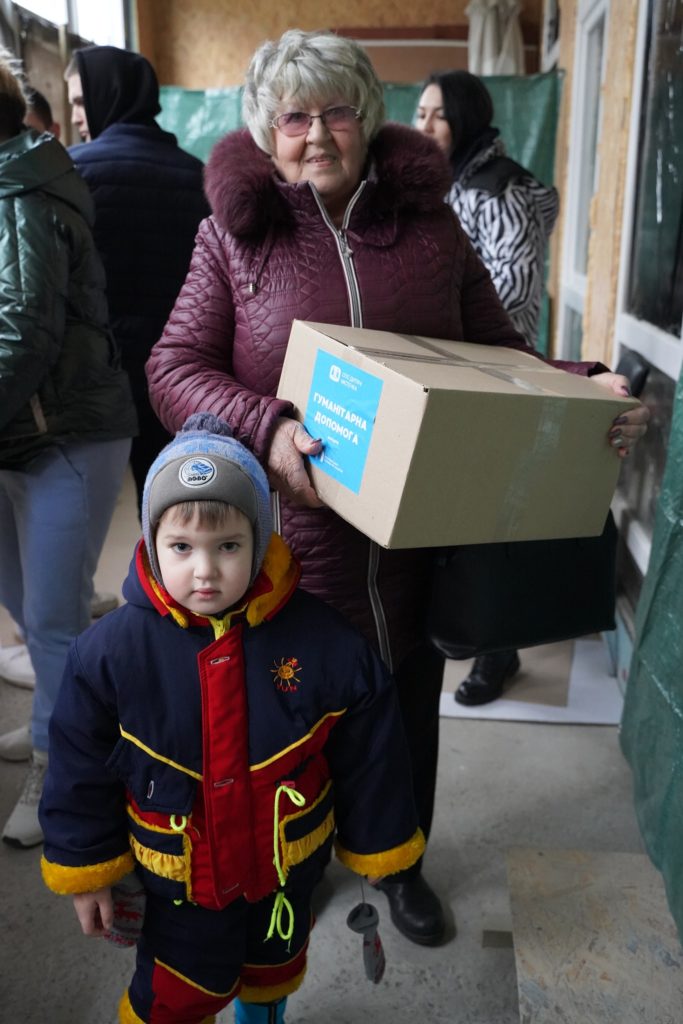 Програма екстреної підтримки SOSДІТИ в Миколаєві: вже видано понад 3,1 тисячі продовольчих наборів сім’ям з дітьми (ФОТО) 13