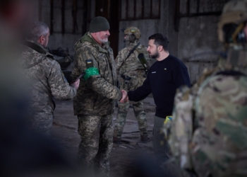 Зеленський сьогодні в Бахмуті (ФОТО, ВІДЕО)