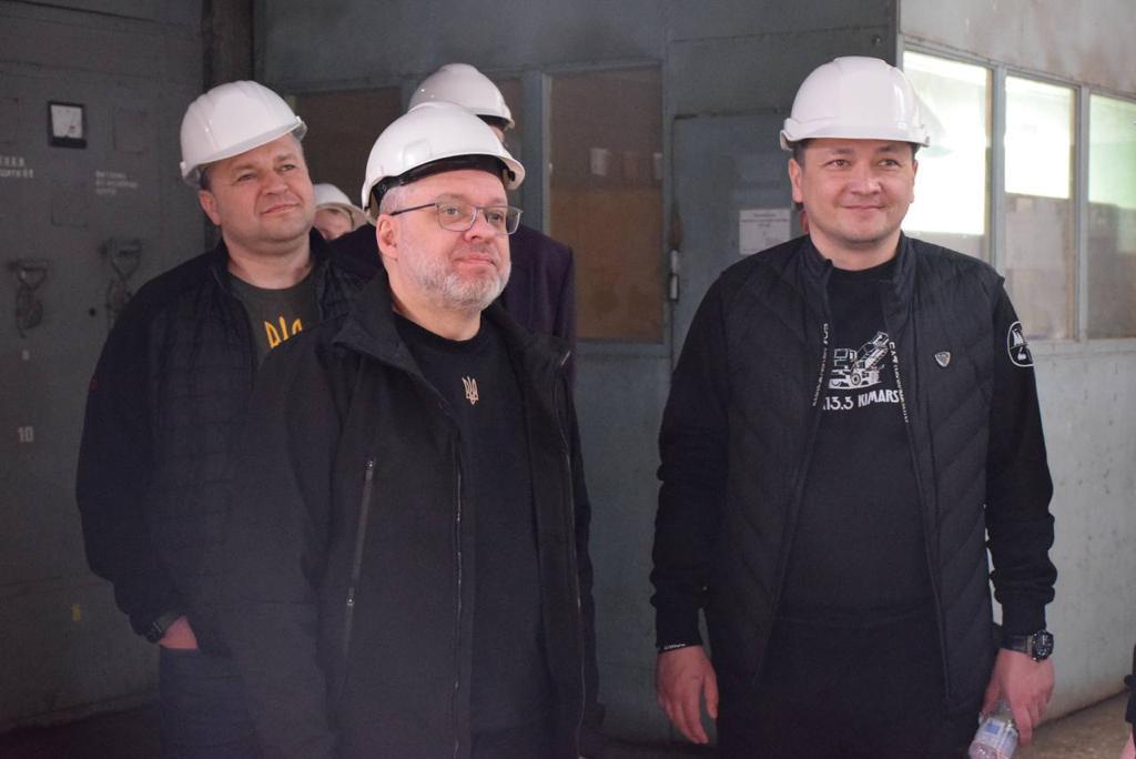 680 тонн обладнання і матеріалів для проведення ремонтних робіт отримали енергетики Миколаївщини від Міненерго - Галущенко (ФОТО) 18