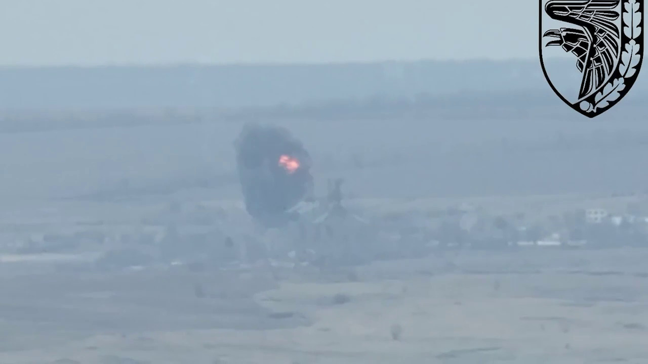 Під Бахмутом ЗСУ збили ворожий Су-24 (ВІДЕО)