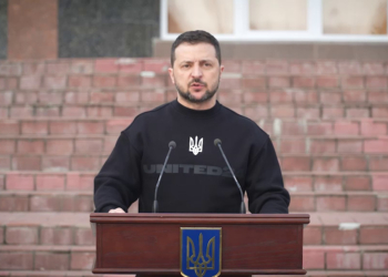 Зеленський вручив Охтирці на Сумщині відзнаку “Місто-герой” (ВІДЕО)