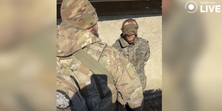 Під Бахмутом “вагнерівців” перевдягають в українську форму, одного такого взяли в полон (ФОТО, ВІДЕО)