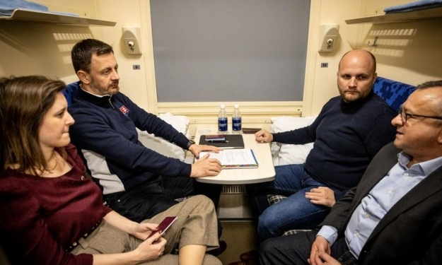 Київ перекрили – прем’єри Словаччини, Словенії і Хорватії прибули в Україну на саміт з нагоди деокупації Бучі (ФОТО)