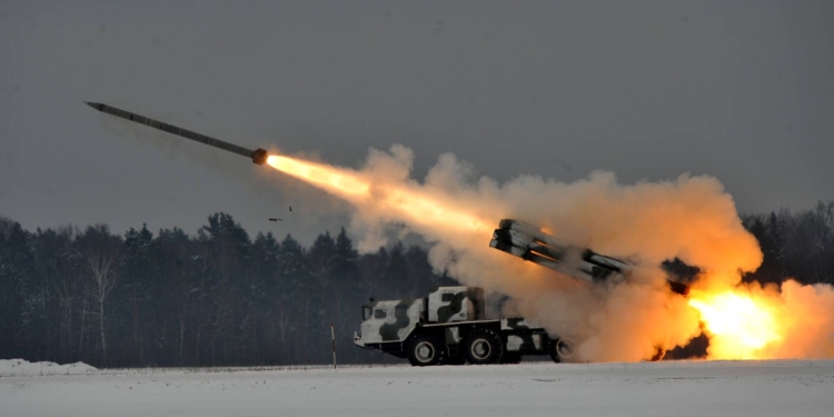 Власного виробництва! Україна використовує керовані ракети з більшою дальністю польоту, ніж у HIMARS (ФОТО, ВІДЕО)