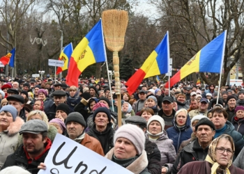 В Молдові на акції протесту відбулись зіткненні з поліцією, аеропорт закрили (ВІДЕО)