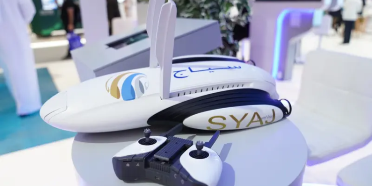 В Дубаї показали робота-дельфіна, який “служить” на митниці (ФОТО)