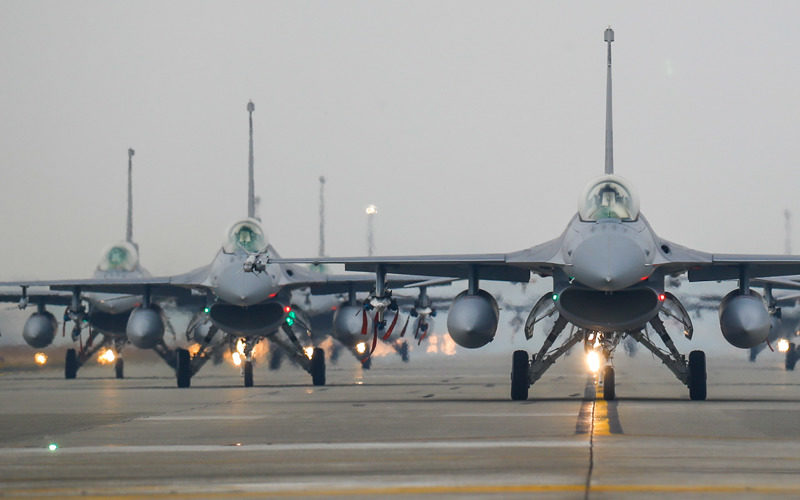Українським пілотам не потрібно буде “перенавчатись з нуля” для управління F-16 — Ігнат