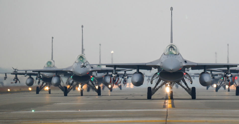 "Коаліція реактивних літаків". Україна хоче отримати від 40 до 50 F-16 1