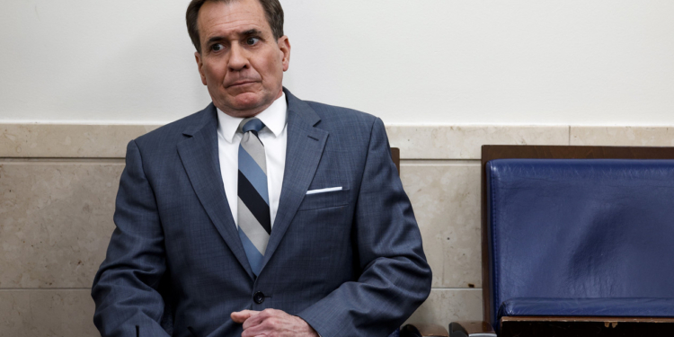 Продовольство в обмін на боєприпаси. Путін ймовірно заключив угоду з КНДР, – Білий дім