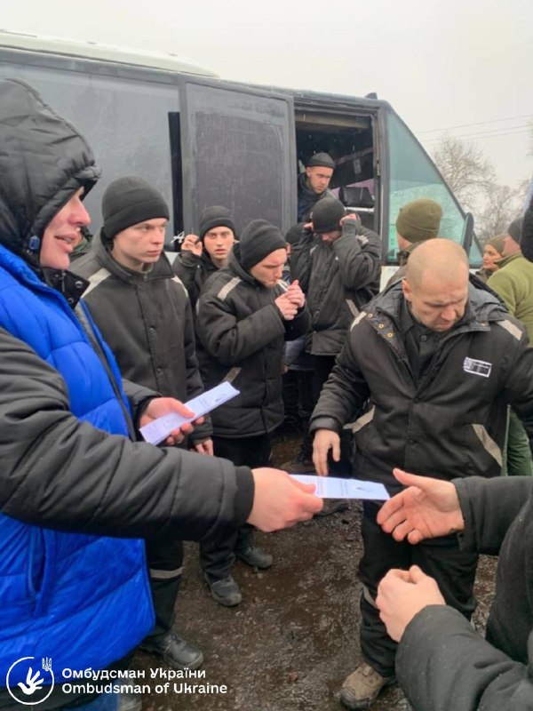 Україна звільнила ще 130 бранців (ФОТО, ВІДЕО) 7