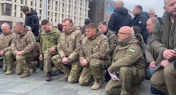 В Києві попрощались з “Да Вінчі”, Зеленський посмертно нагородив його “Хрестом бойових заслуг” (ФОТО)