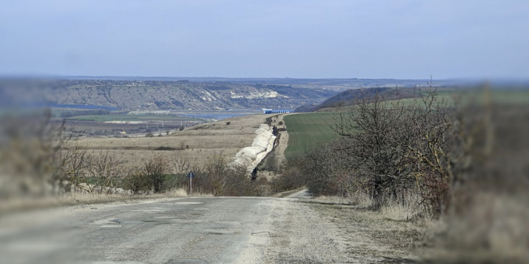 Україна копає на кордоні з Молдовою протитанкові рови. Що сказала про це Мая Санду (ФОТО)