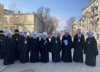 Члени синоду УПЦ МП несподівано прибули до Офісу президента, щоб зустрітися з Зеленським (ВІДЕО)