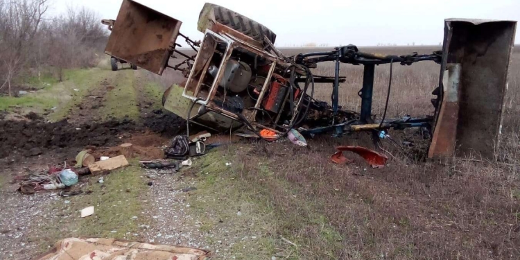 На Миколаївщині – черговий випадок підриву трактору в полі (ФОТО)
