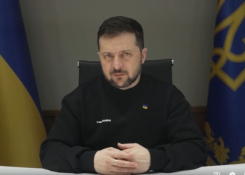 Зеленський розповів про спілкування з добровольцями і про засідання Ставки (ВІДЕО)
