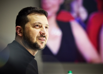 З початку війни Зеленський виступав більше 560 разів. Хто пише промови президенту