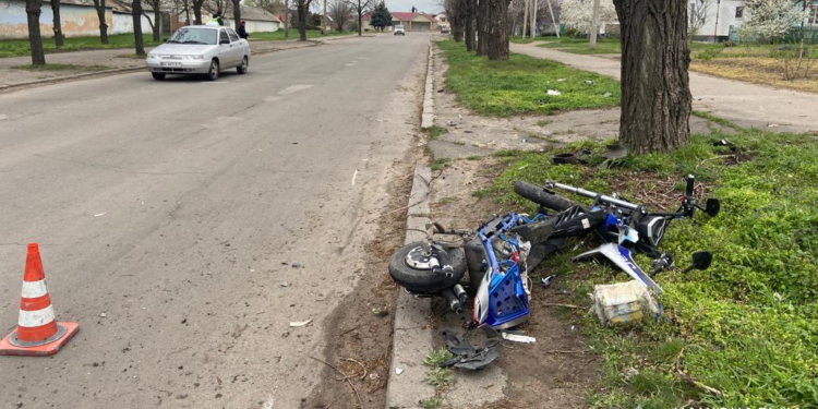 У Вознесенську в ДТП тяжко травмувався 70-річний водій електромопеда (ФОТО)