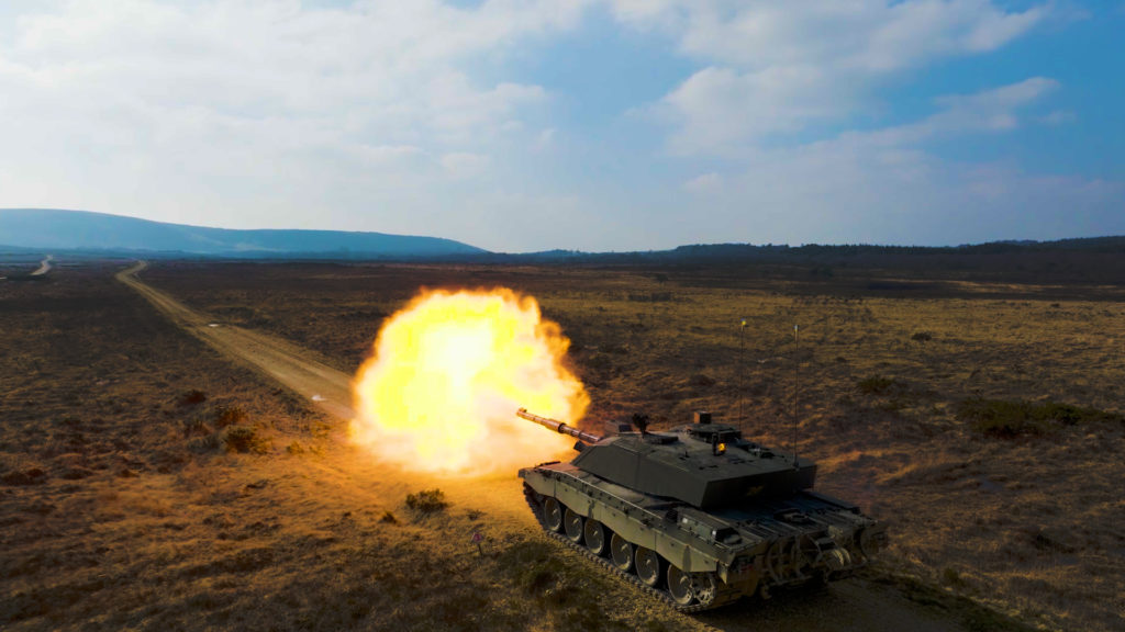 Міноборони Британії показало, як українські воїни опановували танки Challenger 2 (ВІДЕО) 1