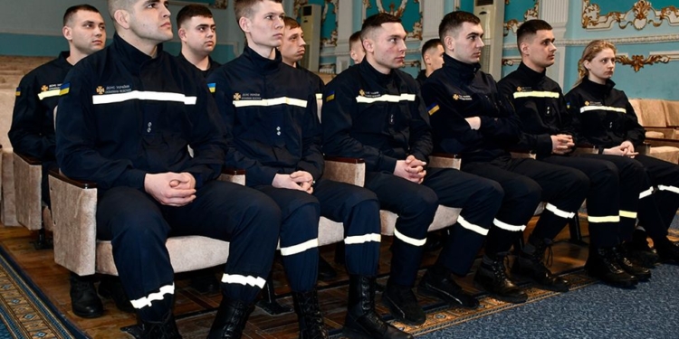 До рятувальників Миколаївщини прибуло поповнення – 11 молодих лейтенантів (ФОТО, ВІДЕО)
